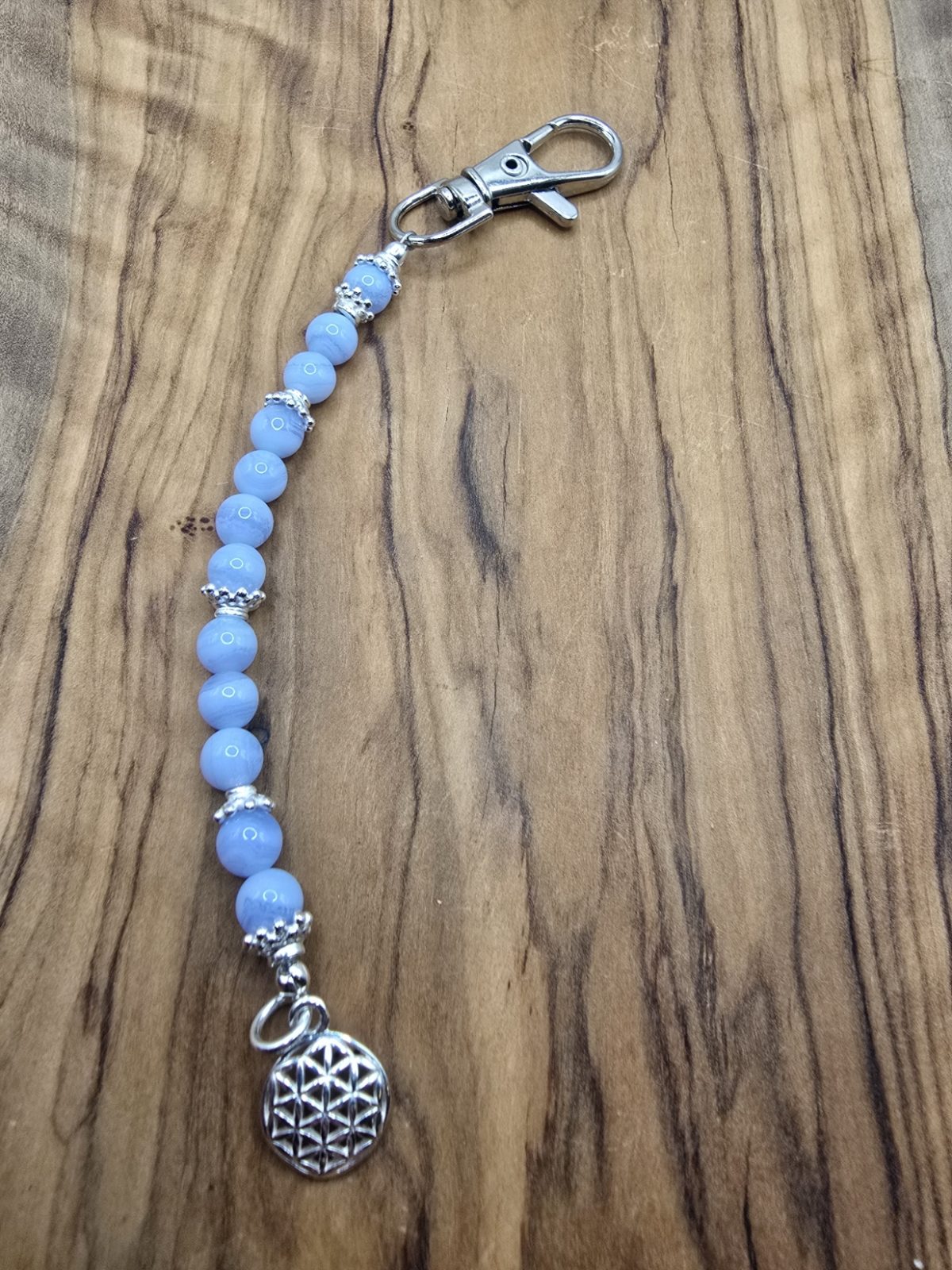 Zarter Anhänger blauem Chalcedon